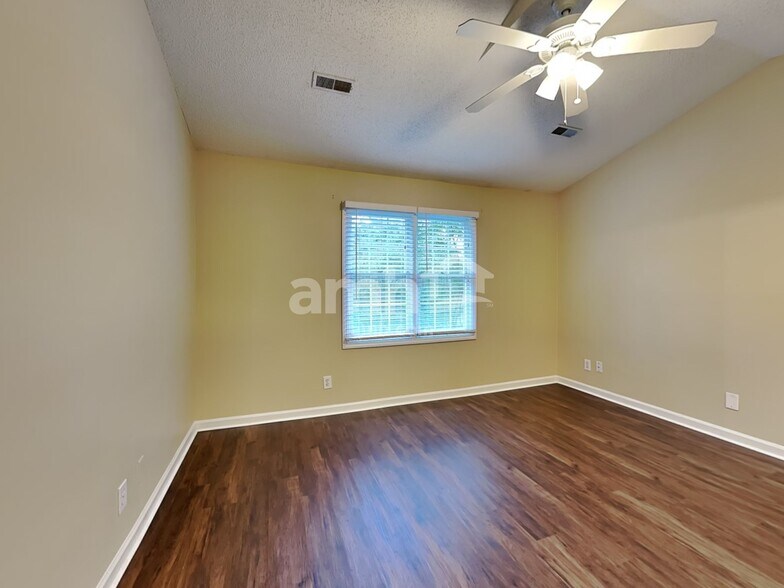 Building Photo - 5220 Turf Grass Ct