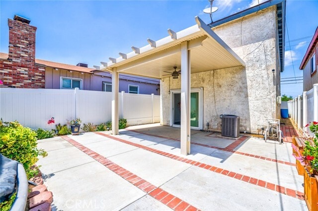 Building Photo - 15034 Gale Ave