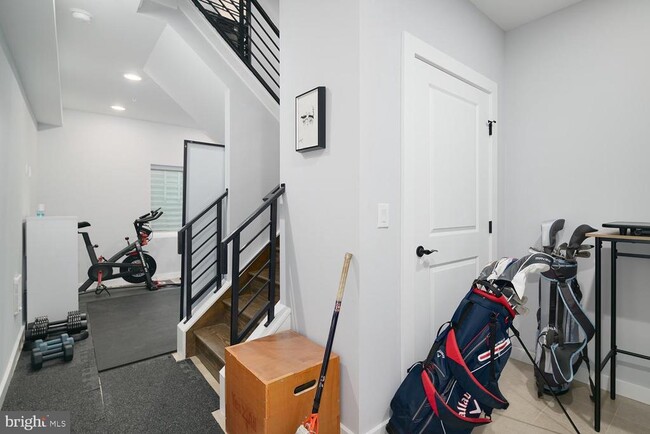 Building Photo - 1940 N Orianna St