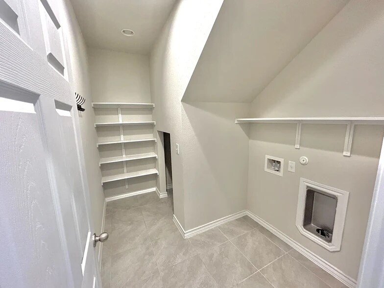 Building Photo - 7305 Vidrine St