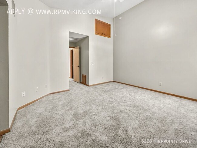 Building Photo - 2br 2.5ba 2cg ~ Security Deposit Free Alte...