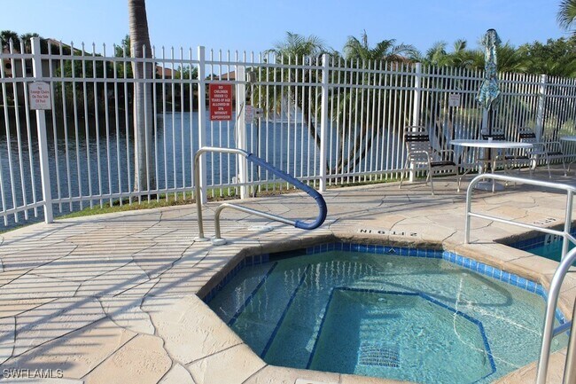 Building Photo - 15441 Bellamar Cir