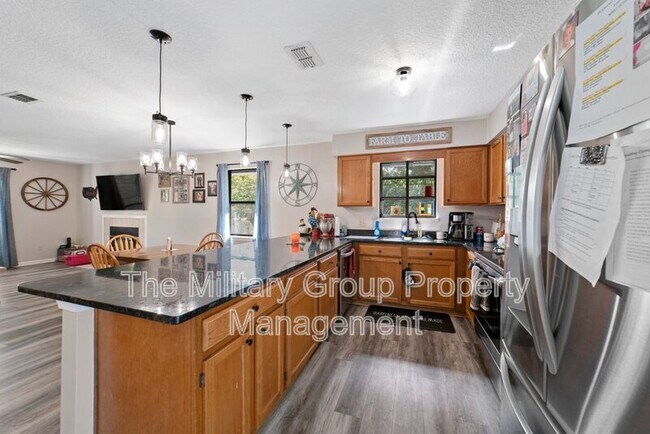 Building Photo - 4218 Mustang Rd