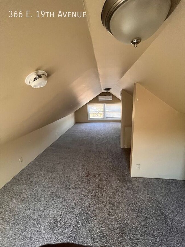 Building Photo - 366 E 19th Ave