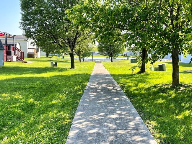 Building Photo - 248 Canary Dr