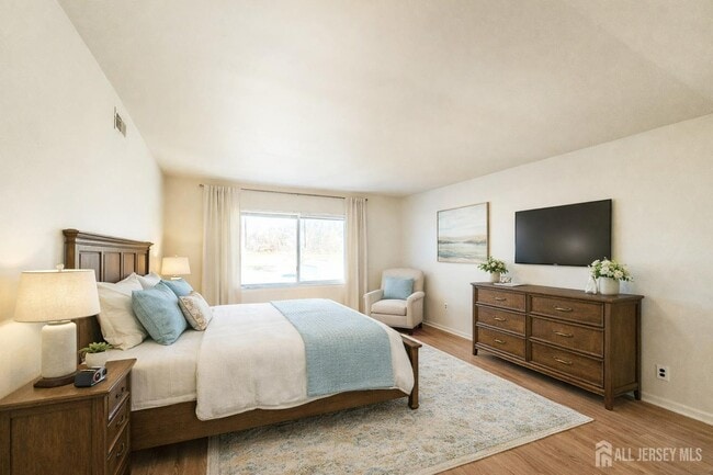 Building Photo - 1302 Bradley Ct