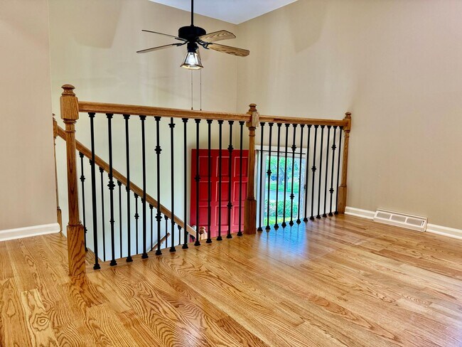 Building Photo - Nice 5BR Home in Perfect Location
