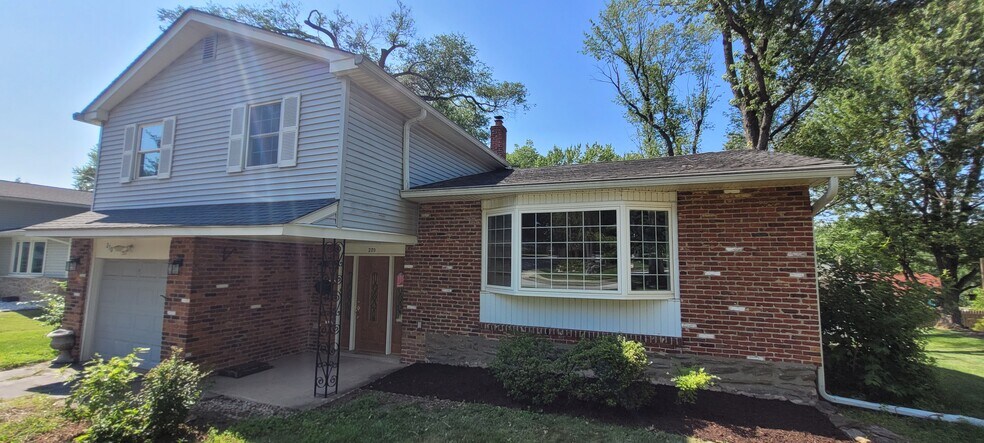 Front Elevation - 270 Riverview Rd