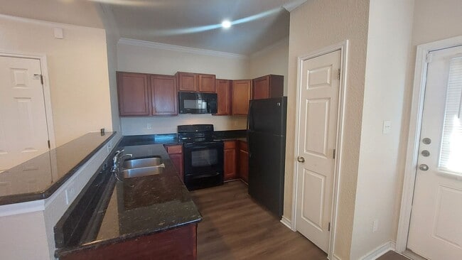 Building Photo - Wurzbach Heights Townhome for Rent ~ 3 Bedroom corner Unit with Private Yard and Garage