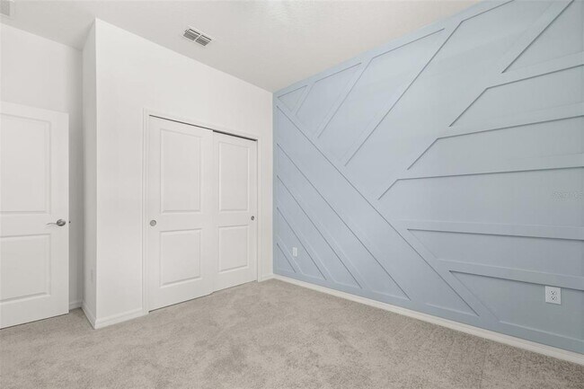 Building Photo - 1267 Normandy Dr