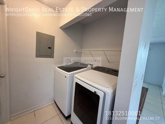 Building Photo - 3153 Bloomingdale Villas Ct