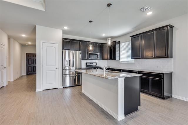 Building Photo - 705 Adelyn St