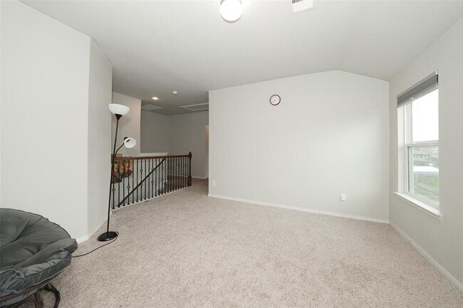 Building Photo - 3022 Bugatti Dr