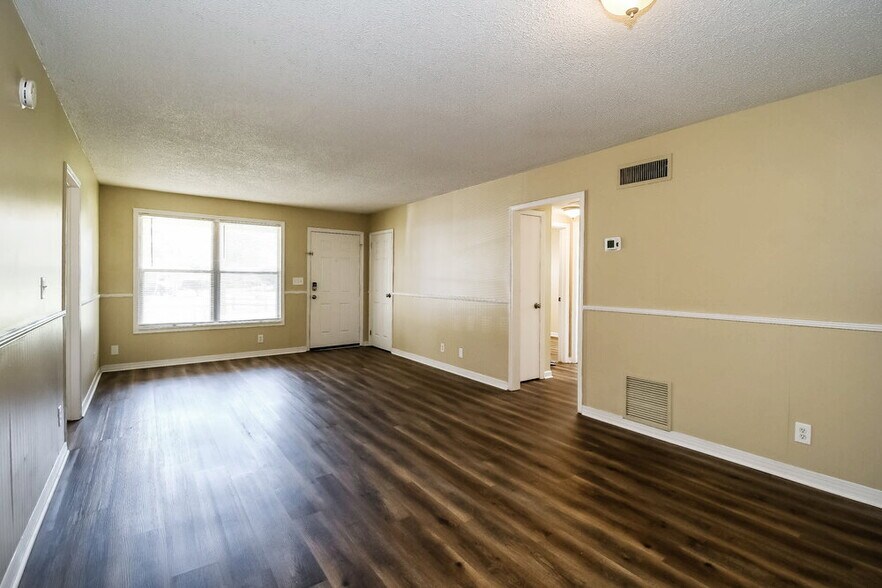 Building Photo - 1658 Louvre Dr