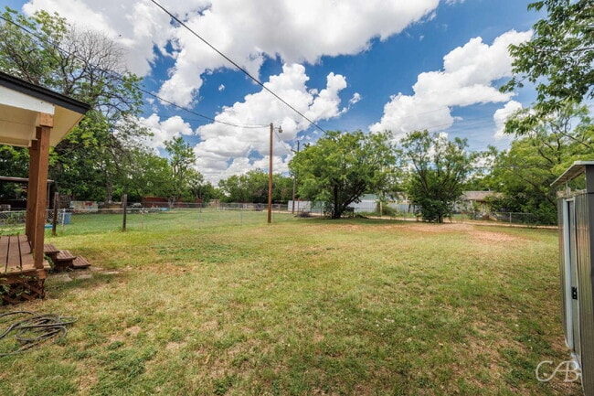 Building Photo - For Lease