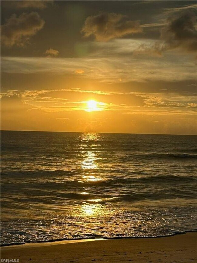 Building Photo - Available May 1st – Luxury Golf Villa in Lely! Walk to Pool, Minutes to Beaches & US Open Pickleb...