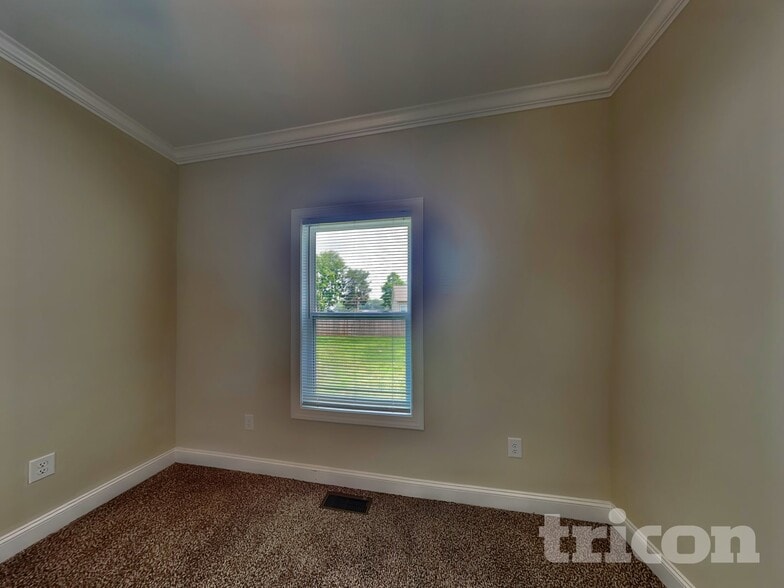 Building Photo - 210 Wildwood Loop