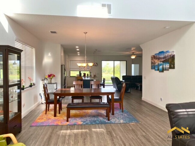 Building Photo - 2941 Siesta View Dr