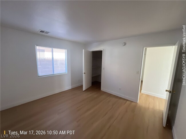 Building Photo - 7309 La Mona Ct