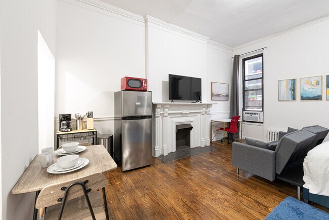 Building Photo - 233 Park Ave