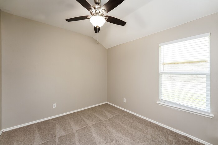 Building Photo - 1302 Havenrock Dr