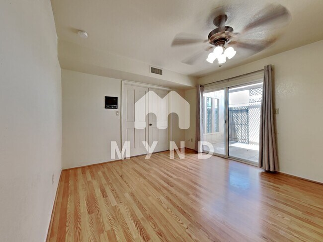 Building Photo - 5100 N Miller Rd Apt 23