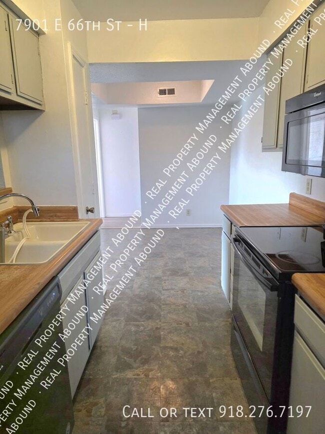 Building Photo - 7901 E 66th St