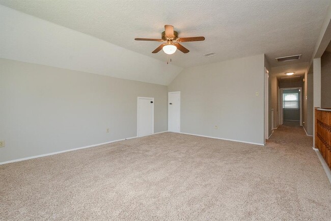 Building Photo - 2119 Landcircle Ct