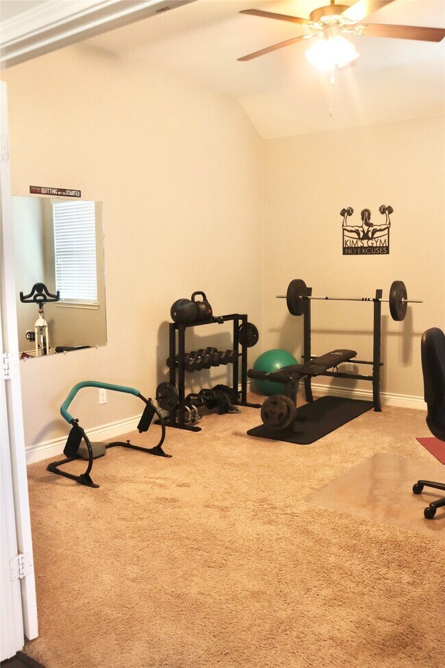 Building Photo - 5627 S Denham Ridge Ln