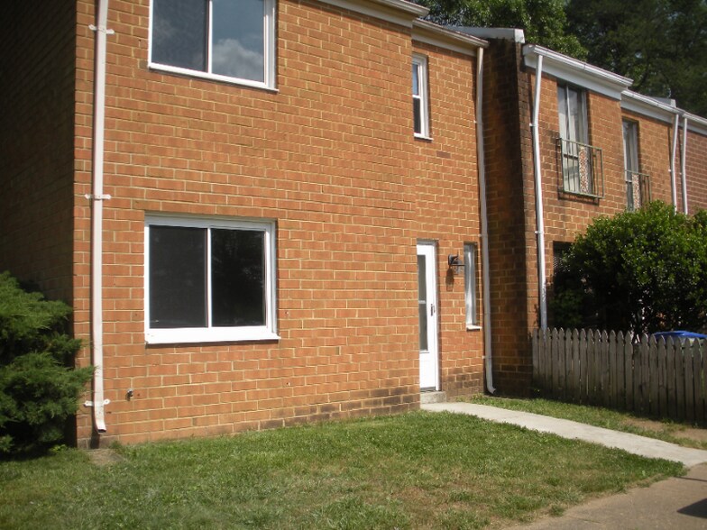 Building Photo - 79 Chestnut Dr
