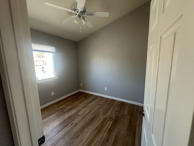 Building Photo - 4907 W McRae Way