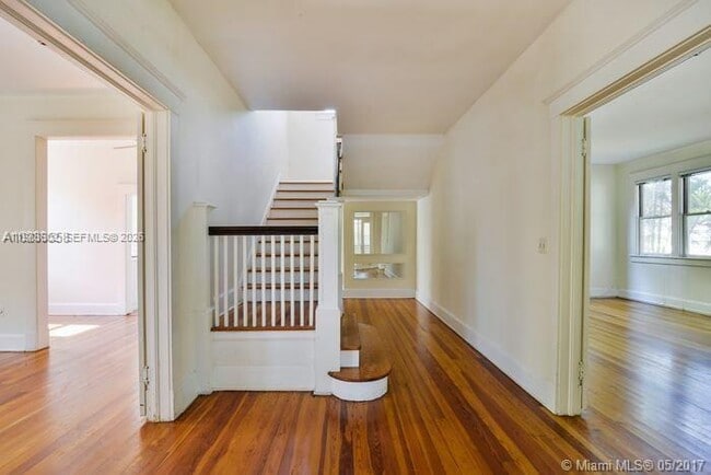 Building Photo - 2000 S Miami Ave