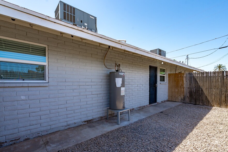 Building Photo - 1106 North 25th Pl