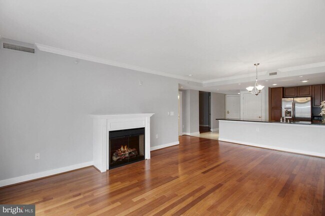 Building Photo - 5 Park Pl