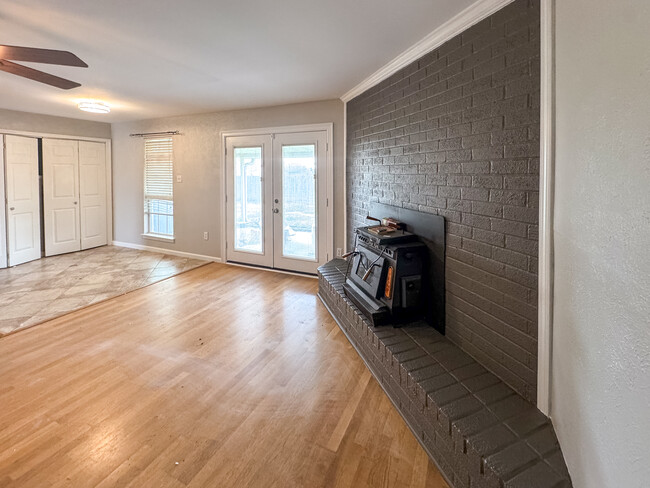 Building Photo - 9811 Claudett Ct