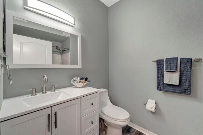 Building Photo - 4110 Central Sarasota Pkwy