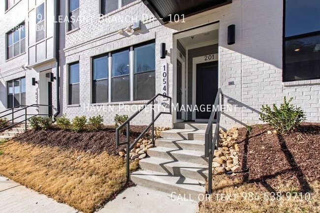 Building Photo - 10549 Pleasant Br Dr