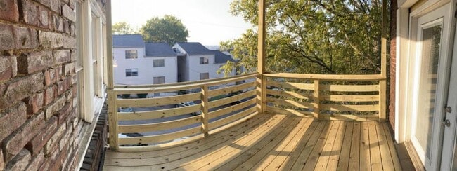 Building Photo - 3212 Pawnee Ave S