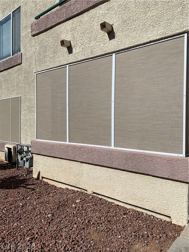 Building Photo - 5710 E Tropicana Ave