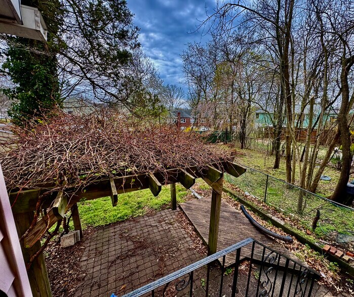 Building Photo - 612 Magnolia St