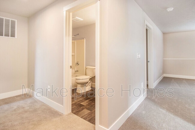 Building Photo - 619 Cygnet Lake Dr