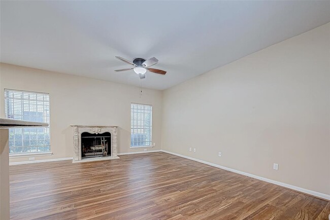 Building Photo - 7337 Regency Square Ct