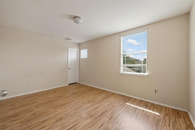 Building Photo - 13405 Lismore Ln