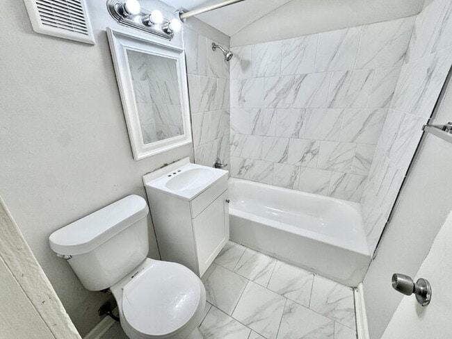 Building Photo - 655 Granada Rd