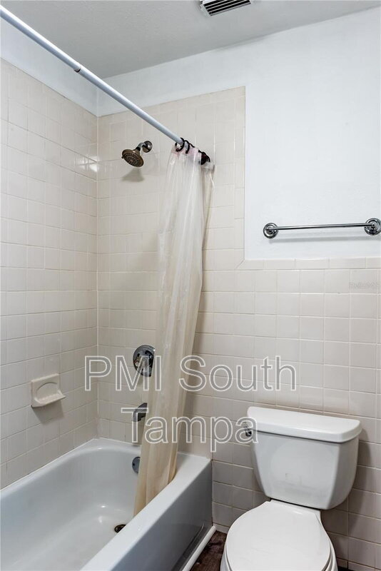 Building Photo - 3402 W Van Buren Dr