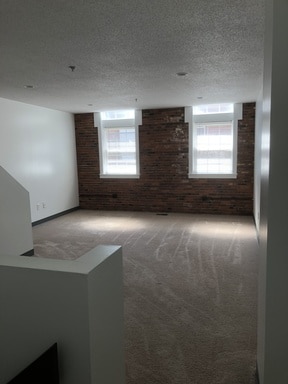 Building Photo - 100 Washington St