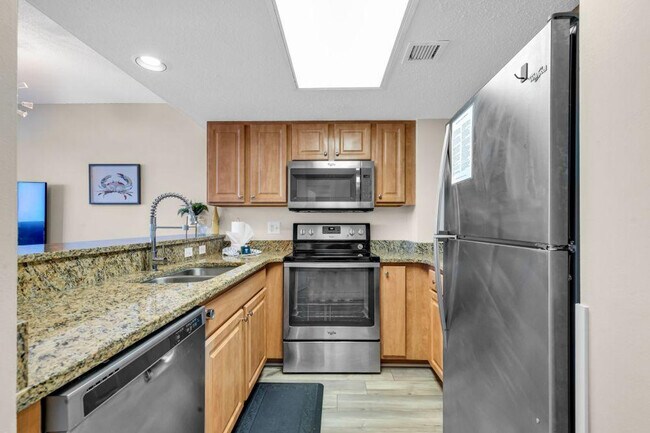 Building Photo - 1700 N Ocean Blvd