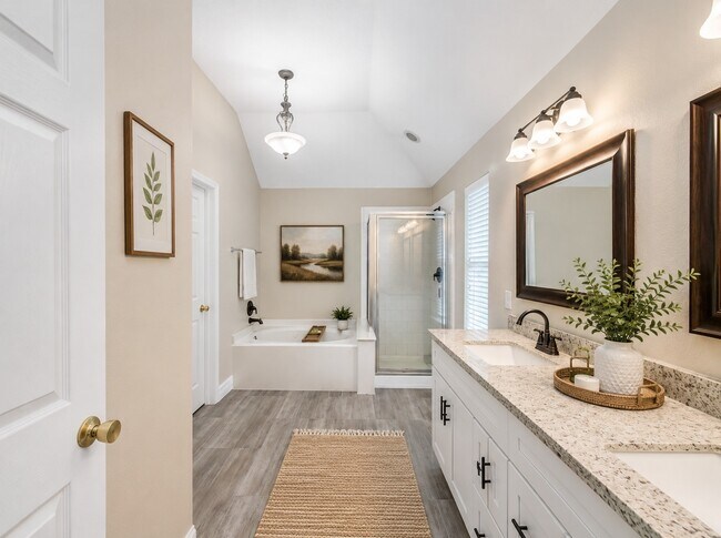 Building Photo - 419 Thorpe Springs Dr