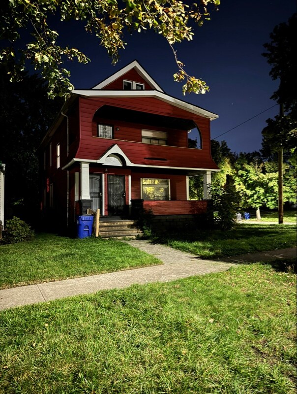 Building Photo - 11117 Prince Ave