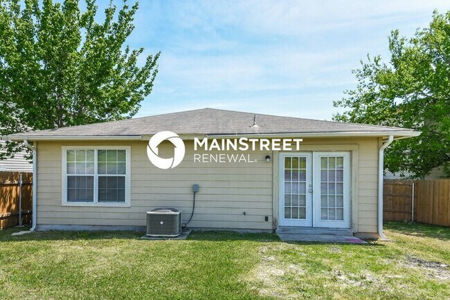 Building Photo - 3 Bedroom Pet-Friendly Home in San Antonio...